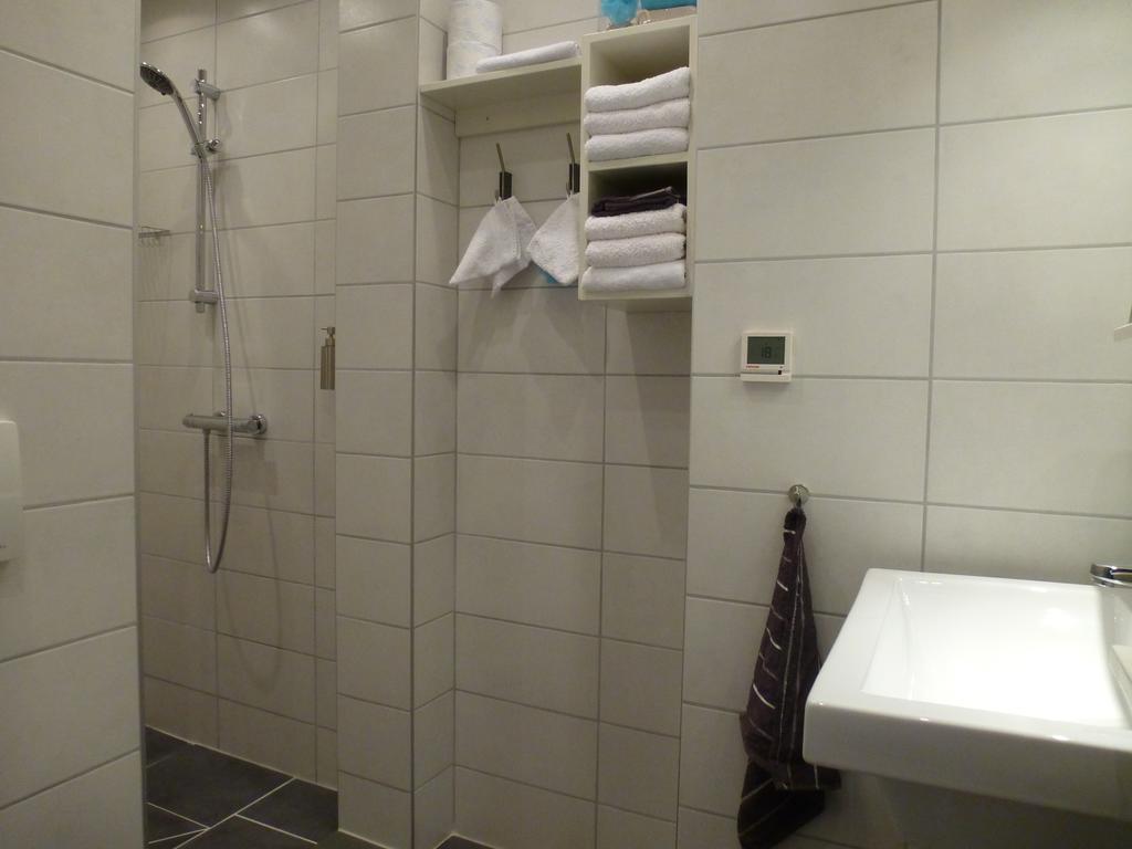 Achter De Beukenboom Bed & Breakfast Роден Екстериор снимка